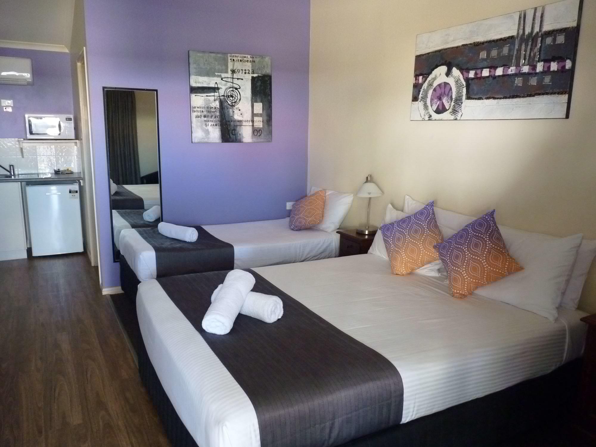 Caboolture Central Motor Inn, Sure Stay Collection By BW Exteriör bild