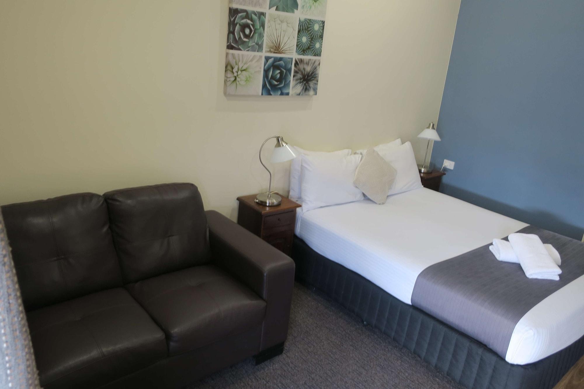 Caboolture Central Motor Inn, Sure Stay Collection By BW Exteriör bild