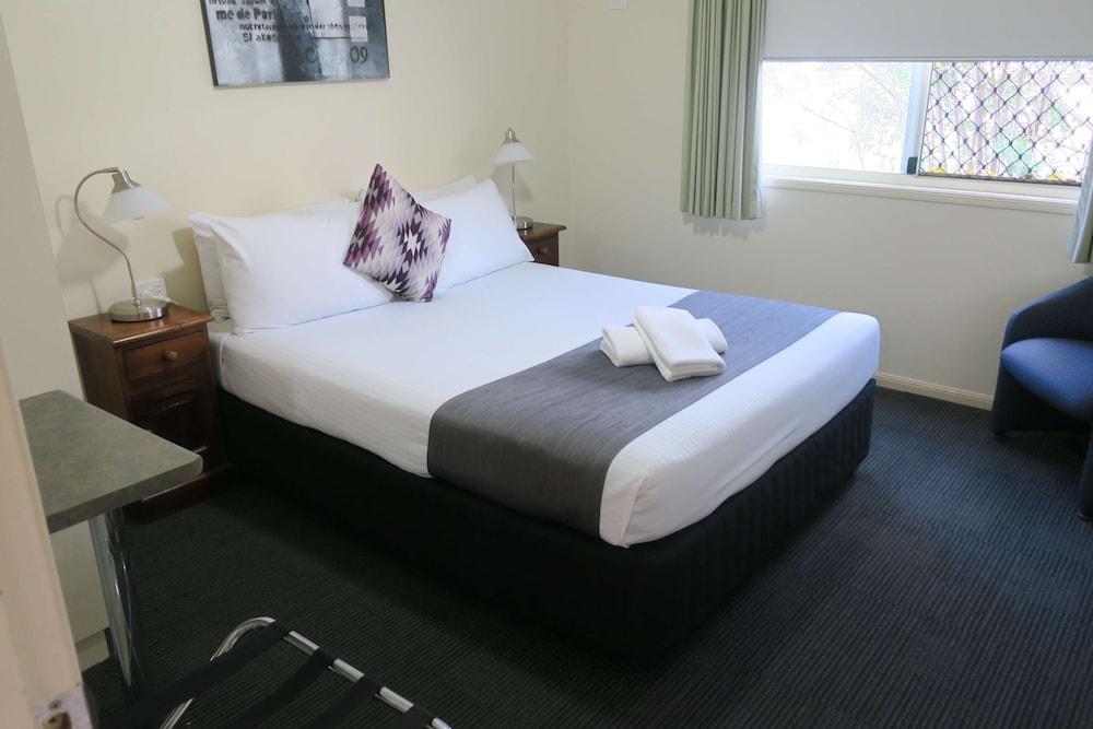 Caboolture Central Motor Inn, Sure Stay Collection By BW Exteriör bild