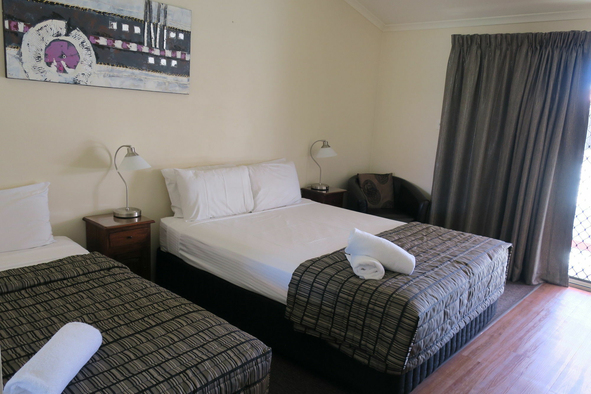 Caboolture Central Motor Inn, Sure Stay Collection By BW Exteriör bild